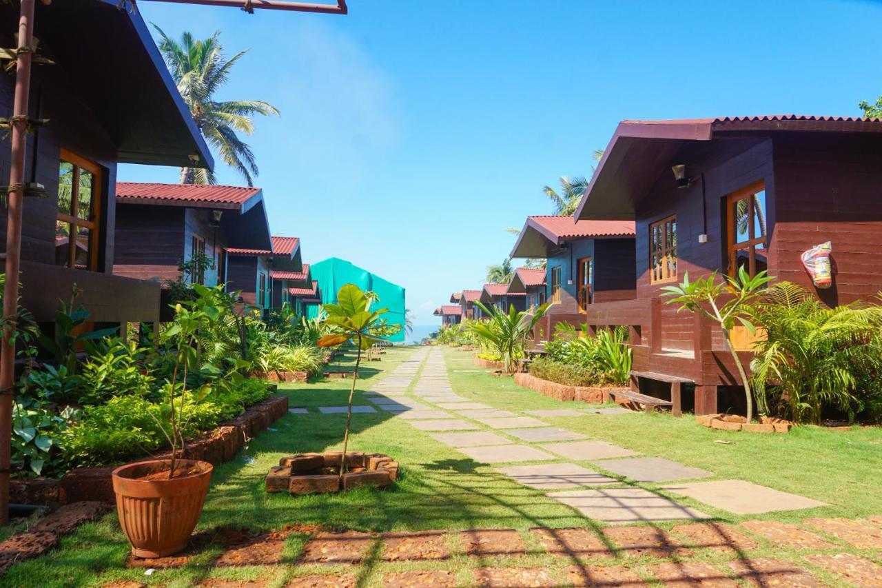 Okean Resort Vagator Esterno foto
